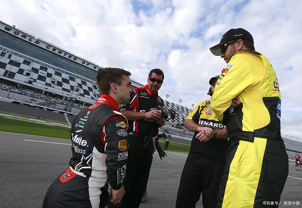 红牛二队翻盘雷诺车队，佩雷兹刷新纪录