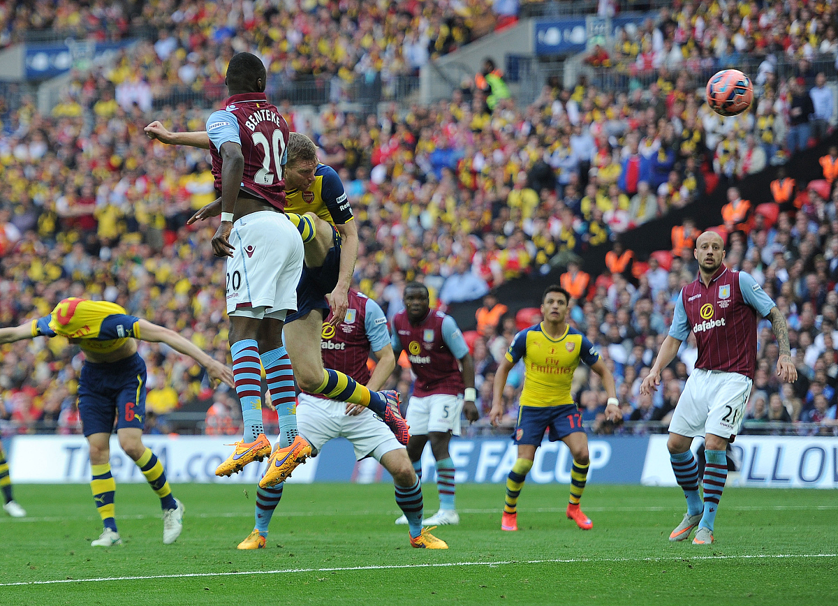 开云平台-闪电进球：球队快速反击，瞬间绝杀对手